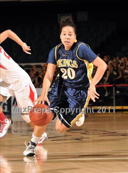 Thumbnail 2 in Mater Dei vs. Santa Monica (CIF SS D1AA Playoffs) photogallery.