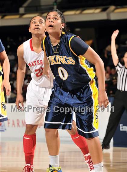 Thumbnail 2 in Mater Dei vs. Santa Monica (CIF SS D1AA Playoffs) photogallery.