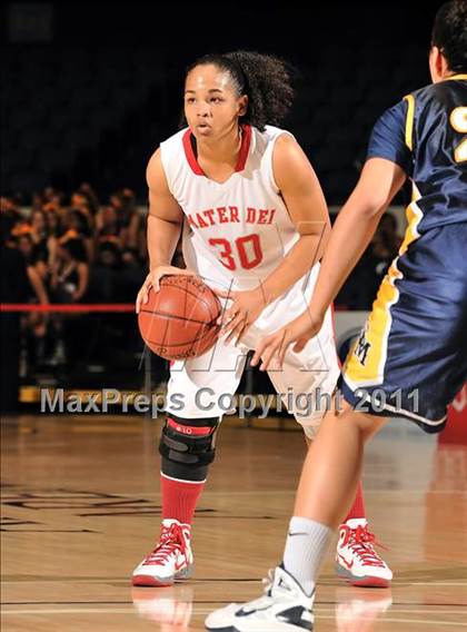 Thumbnail 3 in Mater Dei vs. Santa Monica (CIF SS D1AA Playoffs) photogallery.