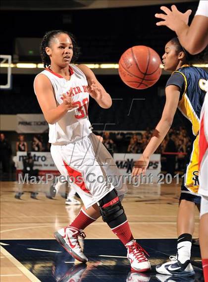 Thumbnail 2 in Mater Dei vs. Santa Monica (CIF SS D1AA Playoffs) photogallery.