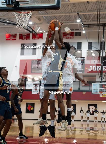 Thumbnail 2 in Mundy's Mill vs. Taylor County photogallery.