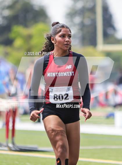 Thumbnail 1 in Bryan Bradley Viking Track Classic (100m) photogallery.