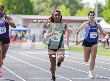 Thumbnail 2 in Bryan Bradley Viking Track Classic (100m) photogallery.