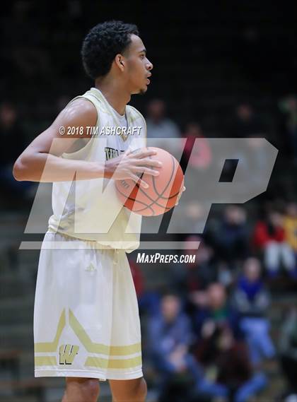Thumbnail 2 in Valparaiso vs Warren Central photogallery.