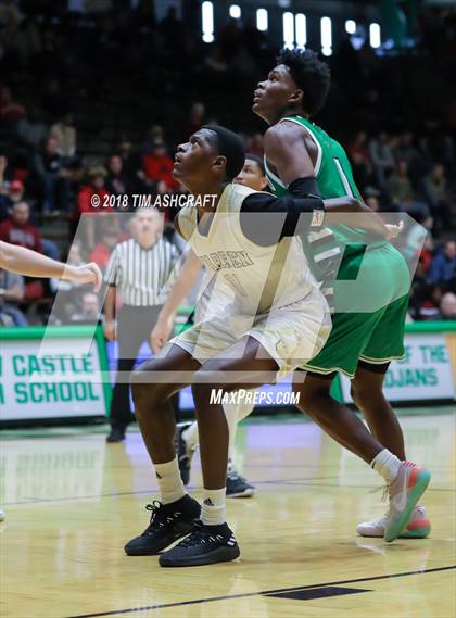 Thumbnail 2 in Valparaiso vs Warren Central photogallery.