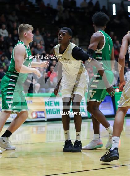 Thumbnail 1 in Valparaiso vs Warren Central photogallery.