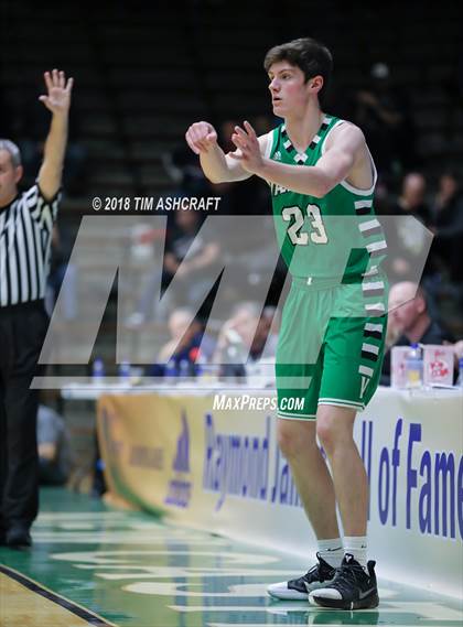 Thumbnail 2 in Valparaiso vs Warren Central photogallery.
