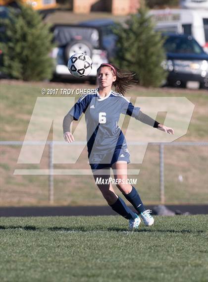 Thumbnail 2 in Clover @ Weddington photogallery.