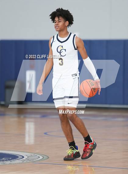 Thumbnail 3 in Catholic High vs Carmel Christian (Lowcountry Roundball Classic) photogallery.