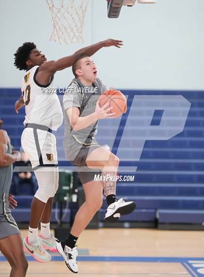 Thumbnail 3 in Catholic High vs Carmel Christian (Lowcountry Roundball Classic) photogallery.