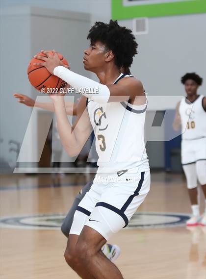Thumbnail 2 in Catholic High vs Carmel Christian (Lowcountry Roundball Classic) photogallery.