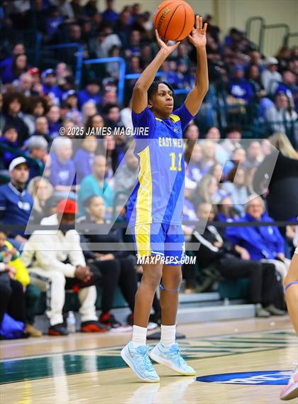Thumbnail 1 in Port Washington vs. East Meadow (NYSPHSAA Section 8 Class AAA Final) photogallery.