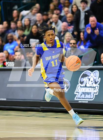 Thumbnail 1 in Port Washington vs. East Meadow (NYSPHSAA Section 8 Class AAA Final) photogallery.