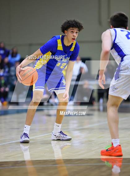 Thumbnail 1 in Port Washington vs. East Meadow (NYSPHSAA Section 8 Class AAA Final) photogallery.
