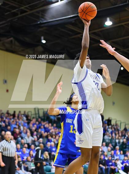 Thumbnail 2 in Port Washington vs. East Meadow (NYSPHSAA Section 8 Class AAA Final) photogallery.