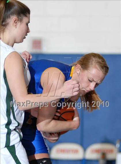 Thumbnail 3 in Eldred vs. Chapel Field (Hambletonian Classic) photogallery.