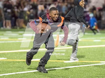 Thumbnail 3 in Rainier Beach vs. Peninsula (WIAA 3A Quarterfinal) photogallery.