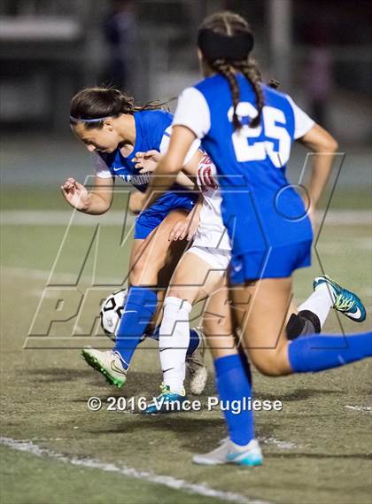 Thumbnail 2 in El Camino Real vs. Taft (CIF LACS D1 Final) photogallery.