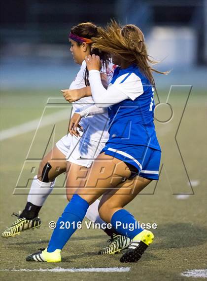 Thumbnail 3 in El Camino Real vs. Taft (CIF LACS D1 Final) photogallery.