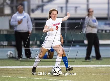 Thumbnail 3 in El Camino Real vs. Taft (CIF LACS D1 Final) photogallery.