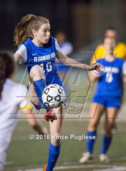 Thumbnail 3 in El Camino Real vs. Taft (CIF LACS D1 Final) photogallery.