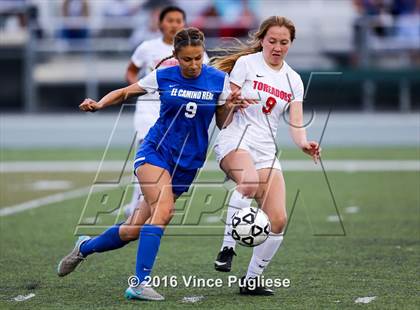 Thumbnail 3 in El Camino Real vs. Taft (CIF LACS D1 Final) photogallery.