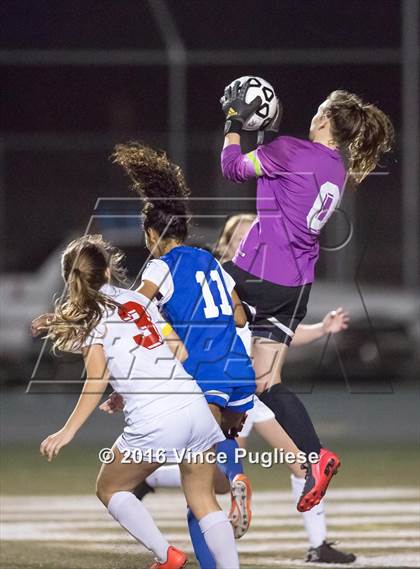 Thumbnail 2 in El Camino Real vs. Taft (CIF LACS D1 Final) photogallery.