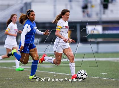 Thumbnail 3 in El Camino Real vs. Taft (CIF LACS D1 Final) photogallery.