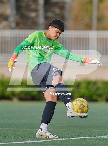 Thumbnail 1 in El Rancho vs. Trabuco Hills (Hawks Invitational) photogallery.