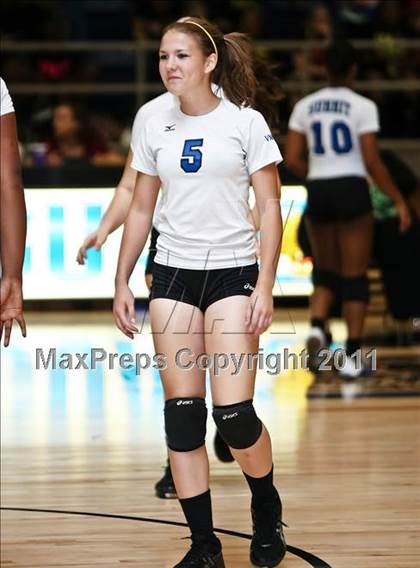 Thumbnail 1 in Crowley vs. Mansfield Summit photogallery.
