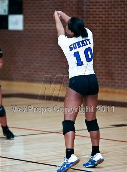 Thumbnail 2 in Crowley vs. Mansfield Summit photogallery.