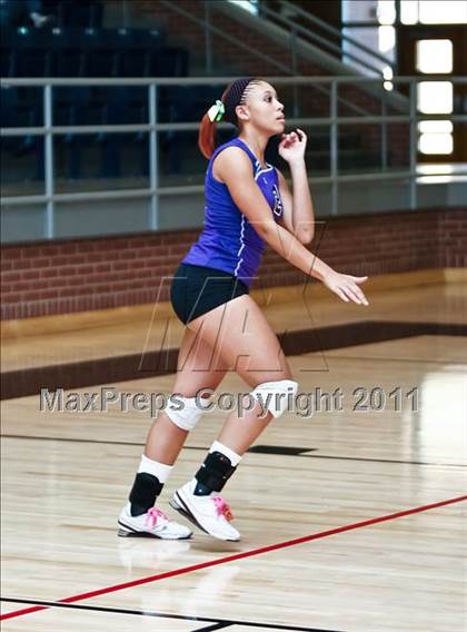 Thumbnail 1 in Crowley vs. Mansfield Summit photogallery.