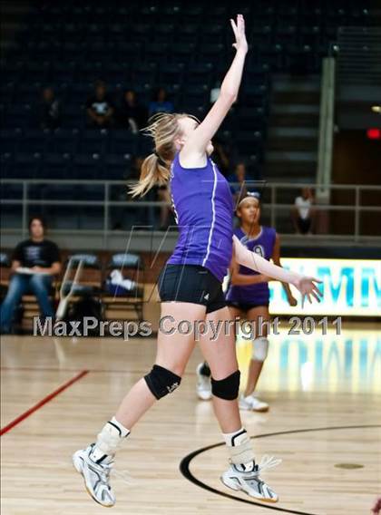Thumbnail 3 in Crowley vs. Mansfield Summit photogallery.