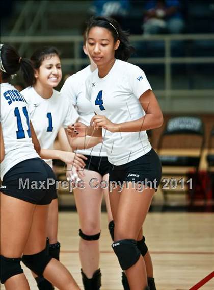 Thumbnail 1 in Crowley vs. Mansfield Summit photogallery.