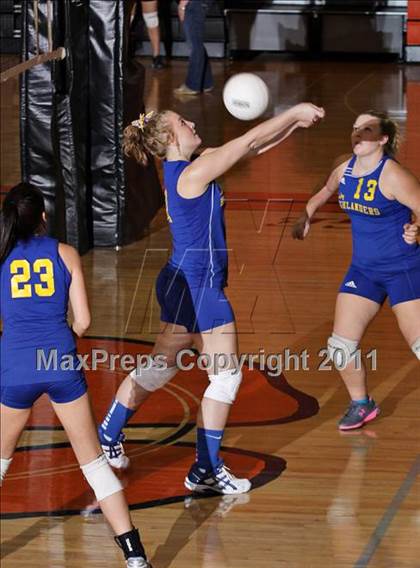 Thumbnail 3 in Gatlinburg-Pittman vs King's Academy photogallery.