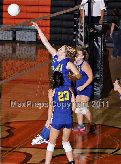 Thumbnail 1 in Gatlinburg-Pittman vs King's Academy photogallery.