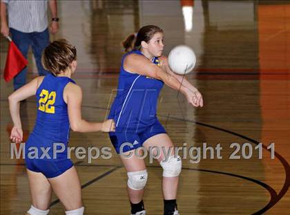 Thumbnail 2 in Gatlinburg-Pittman vs King's Academy photogallery.