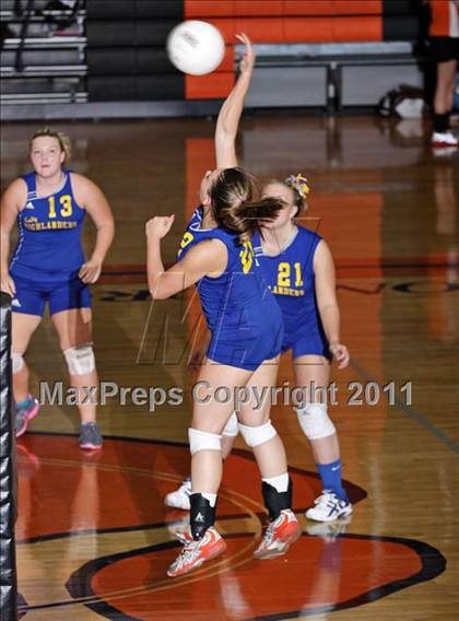 Thumbnail 3 in Gatlinburg-Pittman vs King's Academy photogallery.