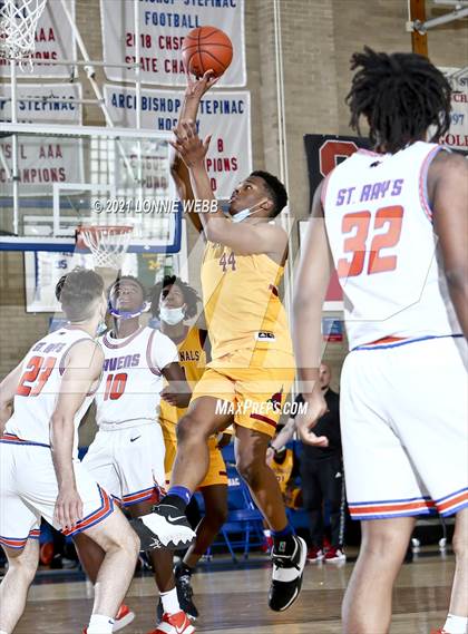 Thumbnail 2 in Cardinal Hayes vs St. Raymond (CHSAA Spring Tournament) photogallery.