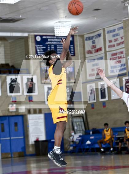 Thumbnail 3 in Cardinal Hayes vs St. Raymond (CHSAA Spring Tournament) photogallery.
