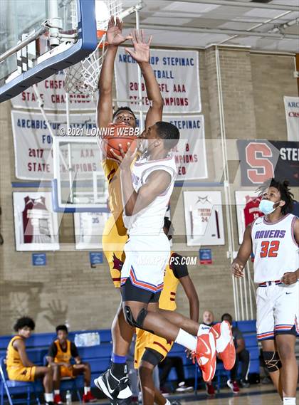 Thumbnail 3 in Cardinal Hayes vs St. Raymond (CHSAA Spring Tournament) photogallery.