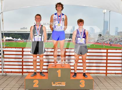 Thumbnail 2 in UIL 2A State Championship (Awards) photogallery.