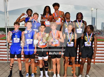 Thumbnail 2 in UIL 2A State Championship (Awards) photogallery.