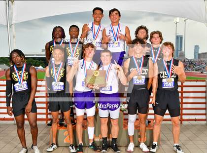 Thumbnail 3 in UIL 2A State Championship (Awards) photogallery.