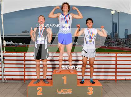 Thumbnail 2 in UIL 2A State Championship (Awards) photogallery.