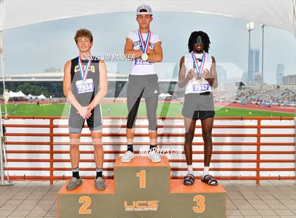 Thumbnail 2 in UIL 2A State Championship (Awards) photogallery.