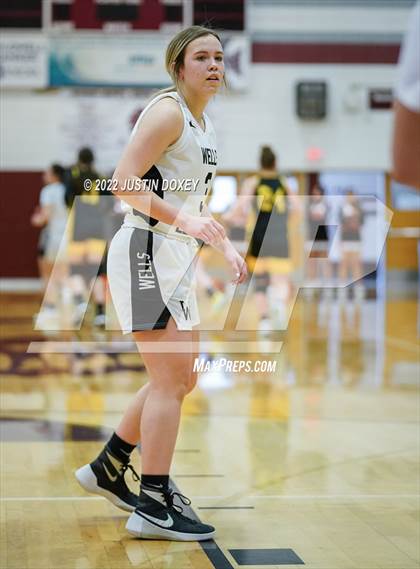 Thumbnail 1 in Wells vs. Eureka (NIAA 1A East Girls Championship) photogallery.