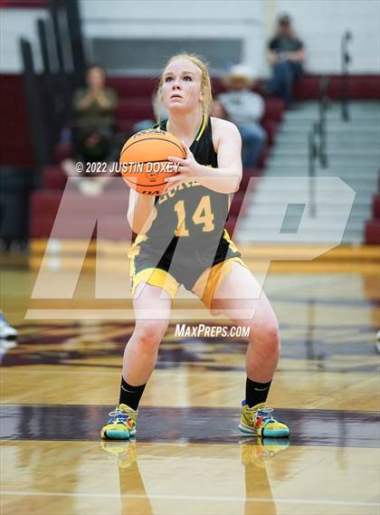 Thumbnail 2 in Wells vs. Eureka (NIAA 1A East Girls Championship) photogallery.
