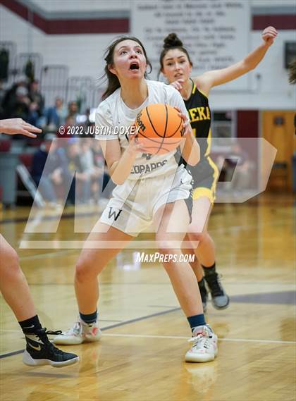 Thumbnail 2 in Wells vs. Eureka (NIAA 1A East Girls Championship) photogallery.