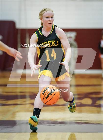 Thumbnail 3 in Wells vs. Eureka (NIAA 1A East Girls Championship) photogallery.
